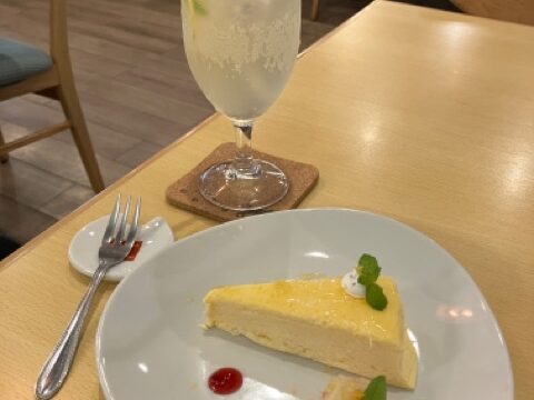 カフェリモーネのレモンチーズケーキ